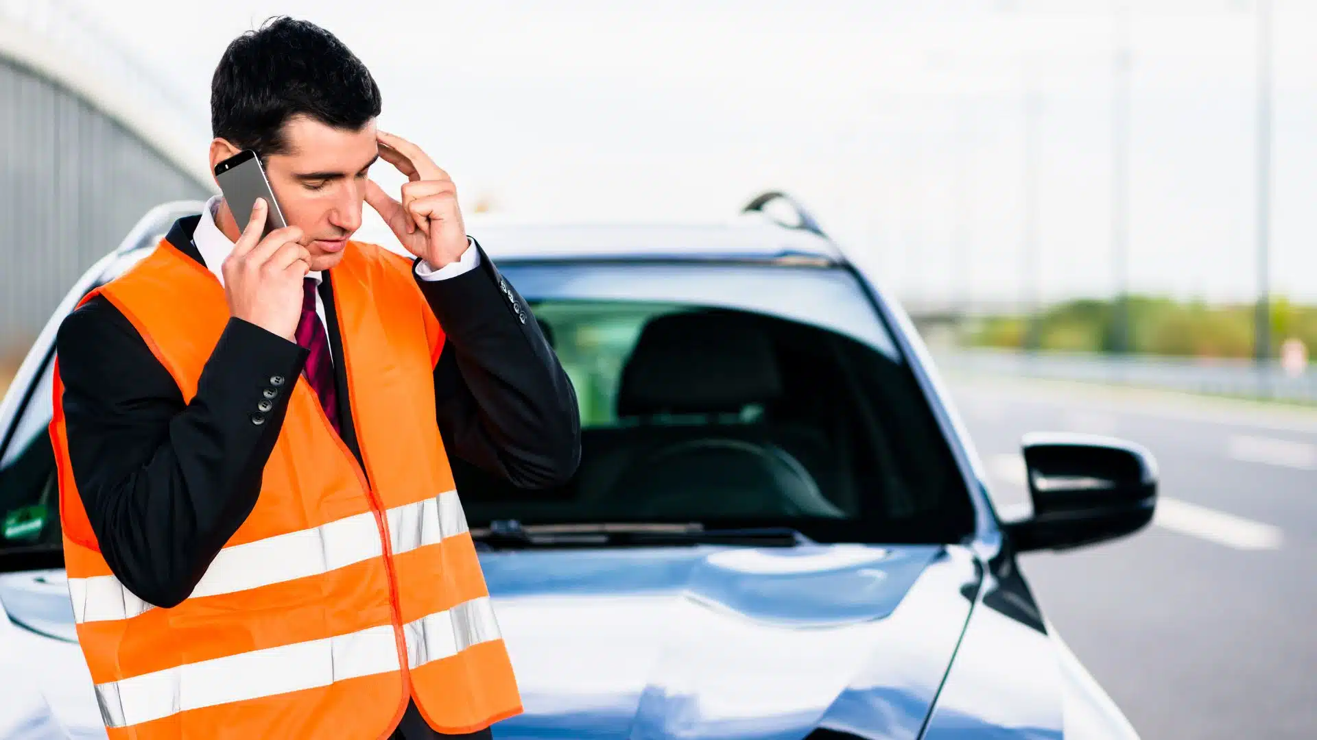 Warnweste Eine Warnweste ist für Autofahrer gesetzlich vorgeschrieben